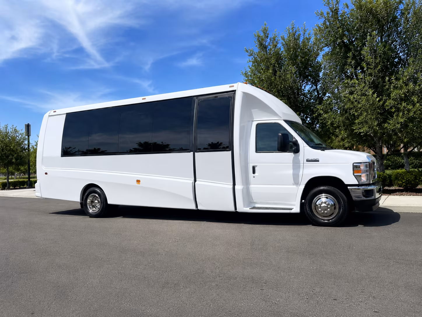 corporate wine tour shuttles for silicon slopes teams in draper