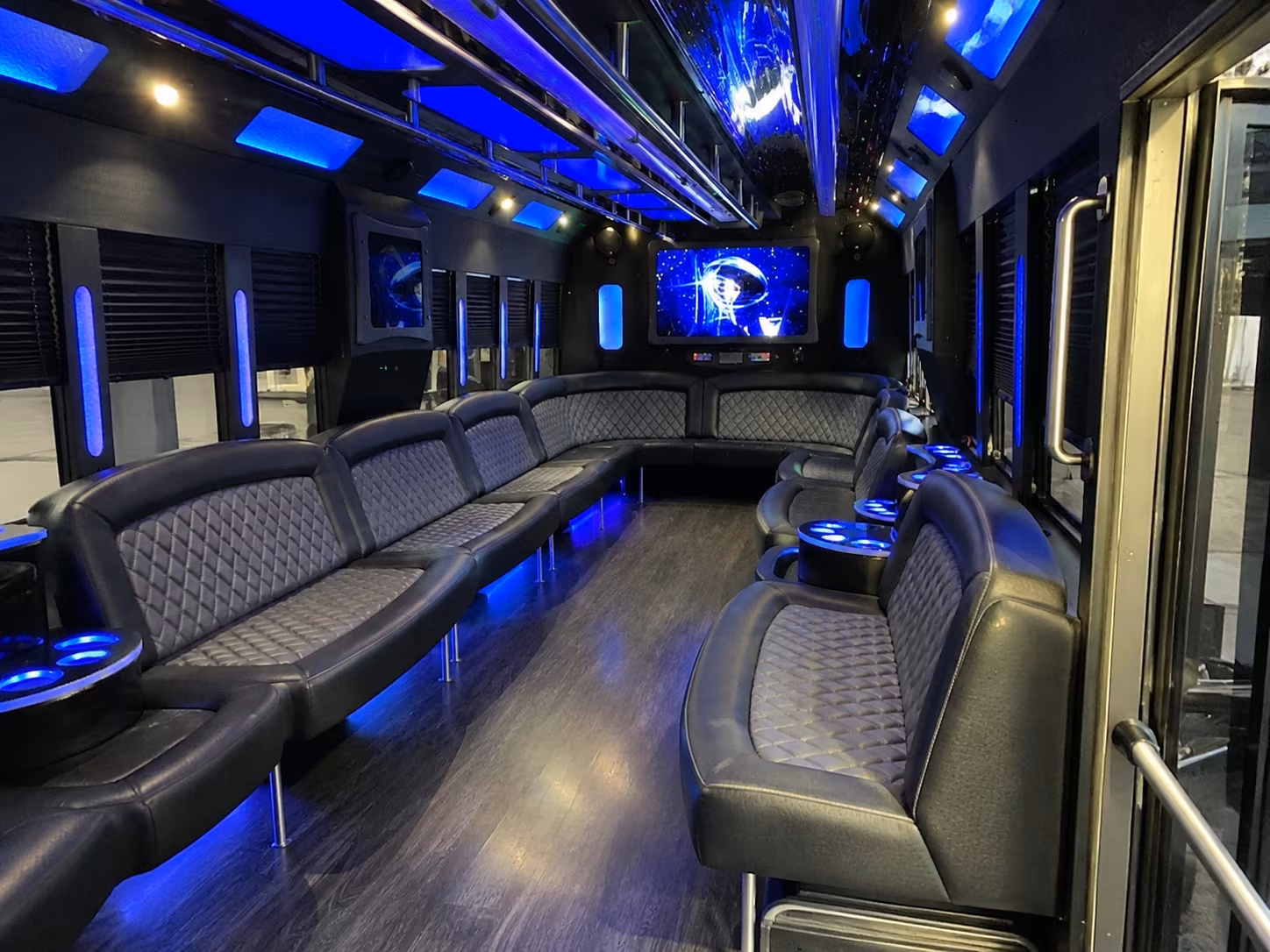 draper 28 passenger party bus interior