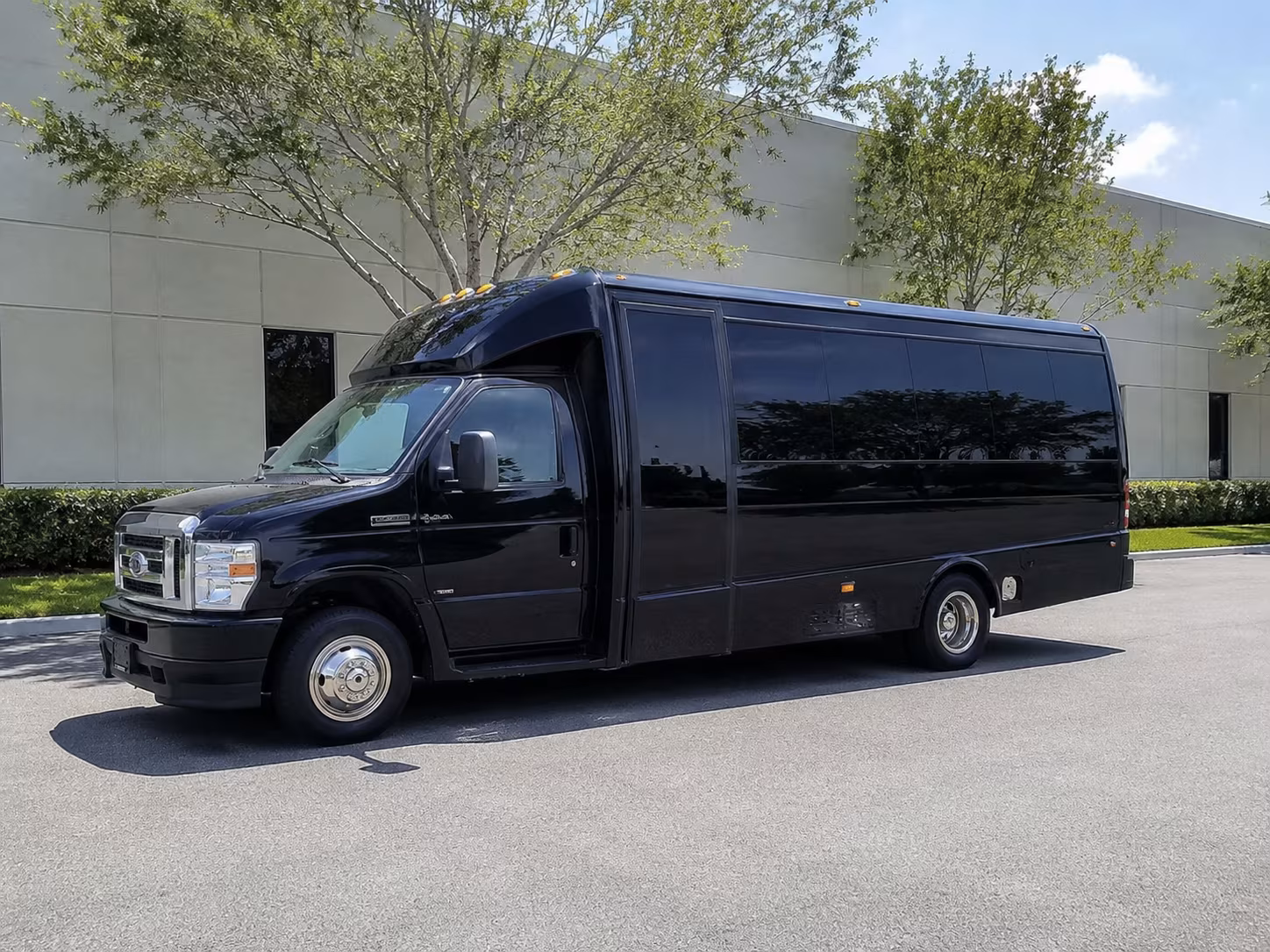 drapercharterbuscompany com makes it possible to compare every bus type for every fan group in draper