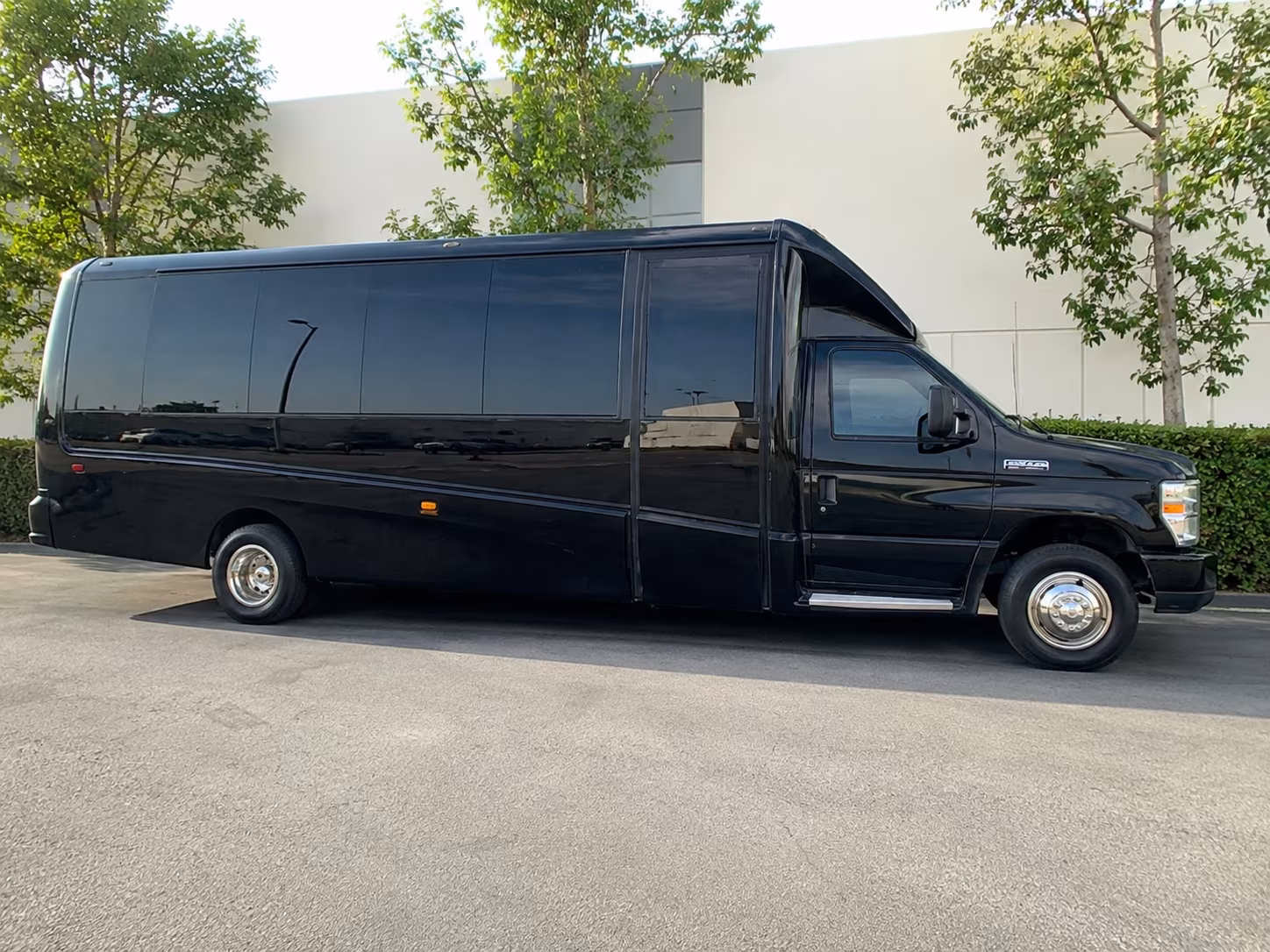 shuttle your guests between the temple and reception with ease