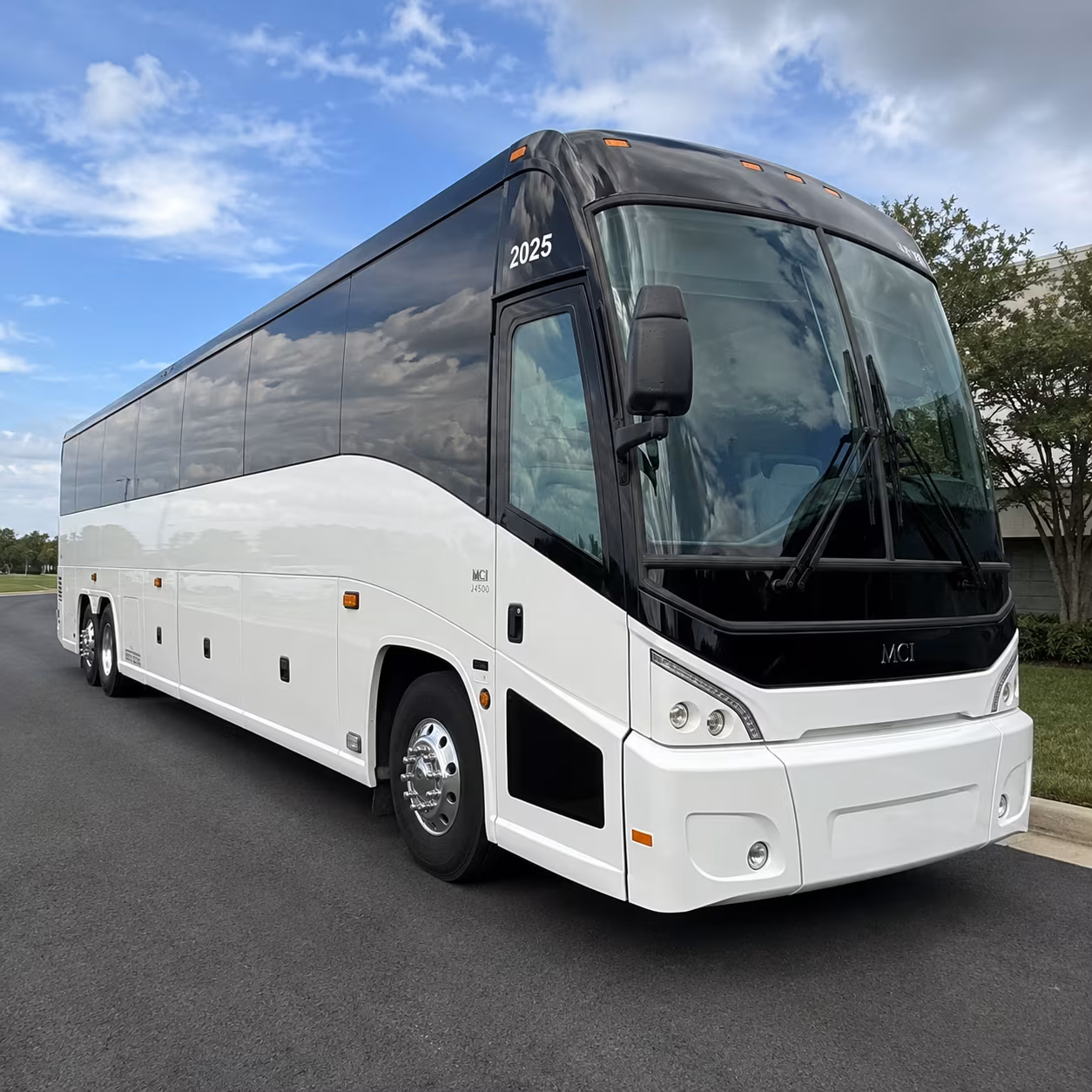 with drapercharterbuscompany com you ll find corporate group airport shuttles for silicon slopes