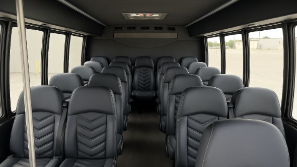 lehi 28 passenger minibus